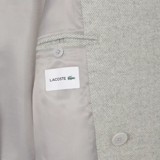 Abrigo de lana con diseño en V y doble botonadura para hombre