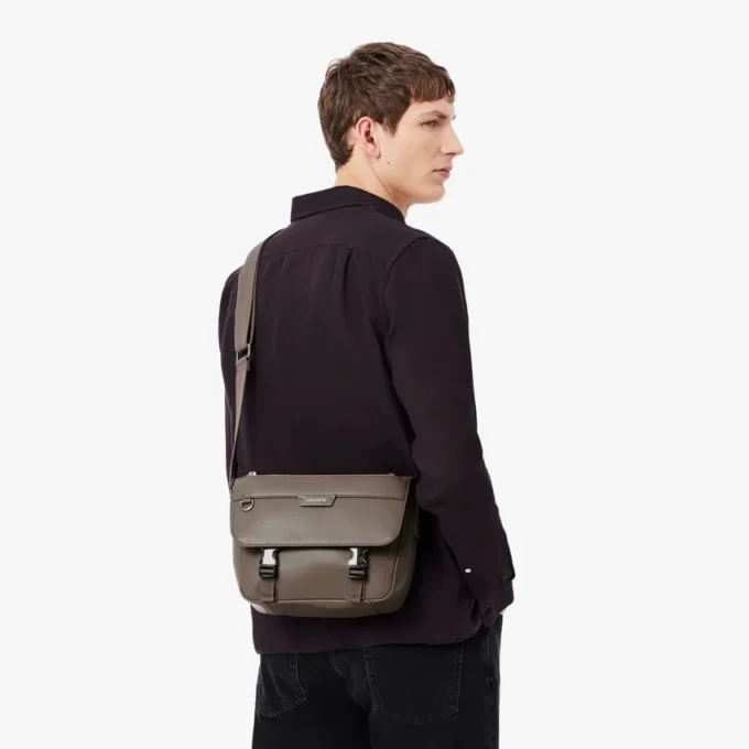 Bolso de cuero con solapa Ossian