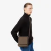 Bolso de hombro clásico con solapa