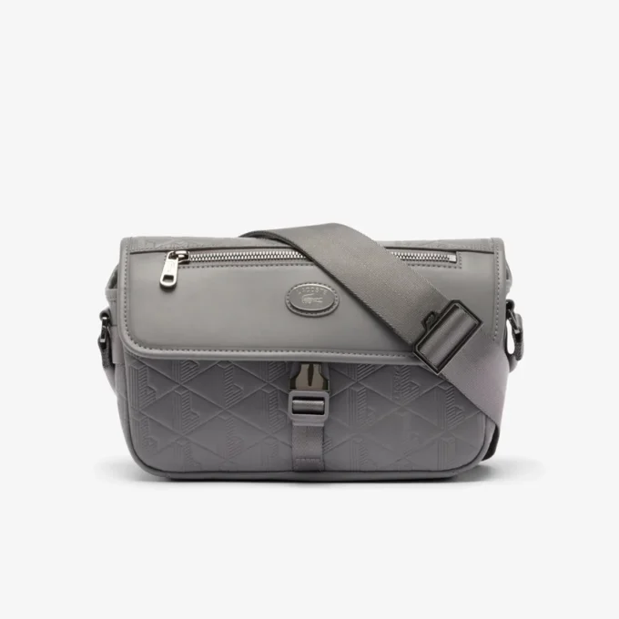 Bolso pequeño de piel con solapa y monograma