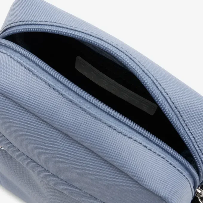 Bolso tipo cartera con estampado de cocodrilo horizontal