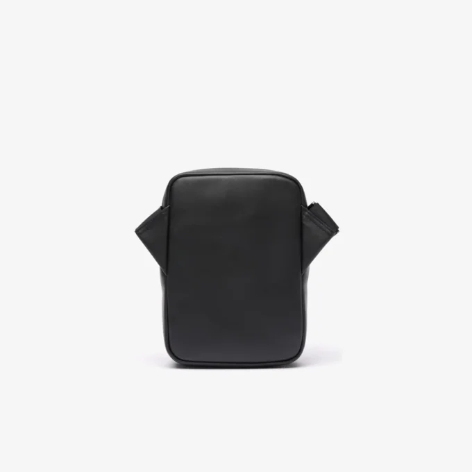 Bolso tipo cartera con monograma
