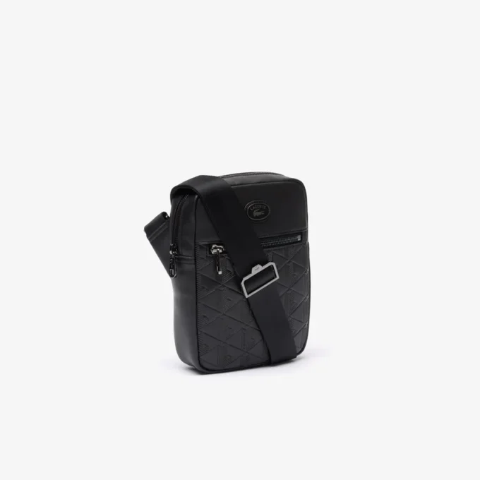 Bolso tipo cartera con monograma