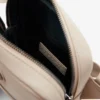 Bolso tipo cartera con monograma