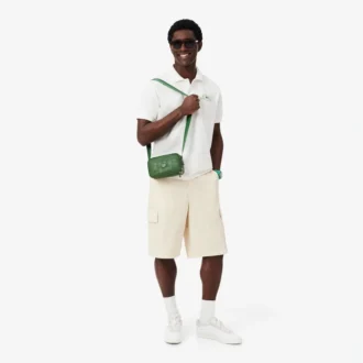 Bolso vertical de cuero con monograma