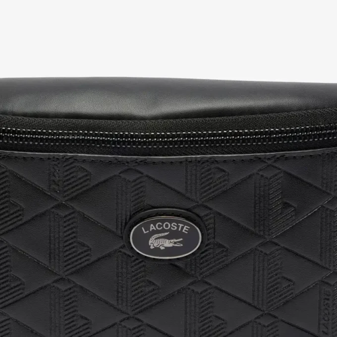 Bolsos de cuero con monograma en relieve