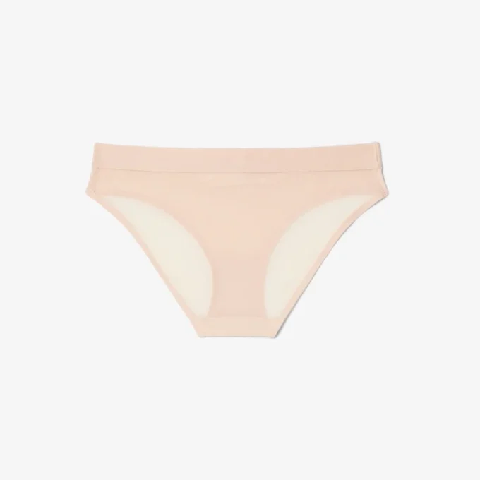Calzoncillos de malla con la marca en la cintura