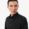 Camisa de hombre ajustada elástica con botones