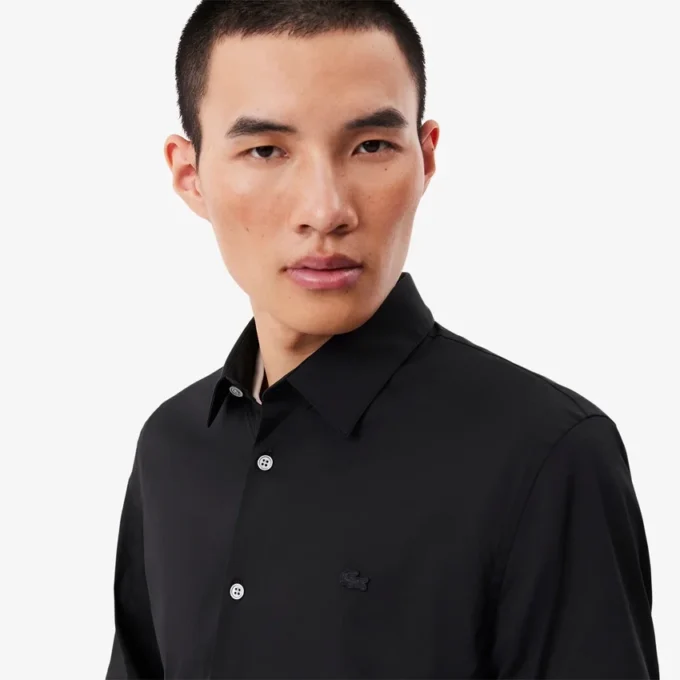 Camisa de hombre ajustada elástica con botones