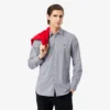 Camisa de hombre de corte entallado, a rayas y elástica, con botones
