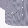 Camisa de hombre de corte entallado, a rayas y elástica, con botones