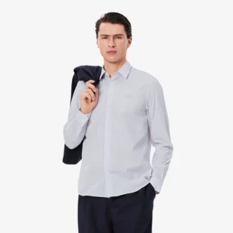 Camisa de hombre de corte regular a rayas con botones