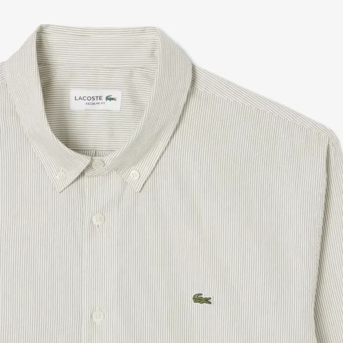 Camisa de hombre de corte regular a rayas con botones