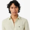 Camisa de lino a rayas de corte regular para hombre