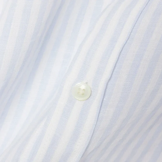 Camisa de lino a rayas de corte regular para hombre