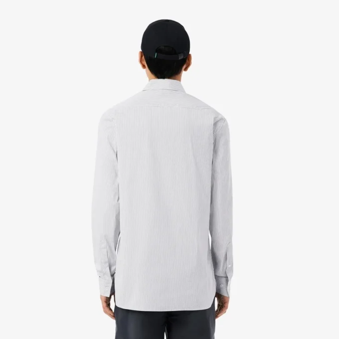 Camisa de popelín elástico a rayas de corte entallado