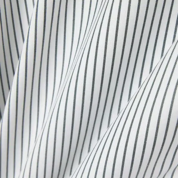 Camisa de rayas de punto fino de corte regular para hombre