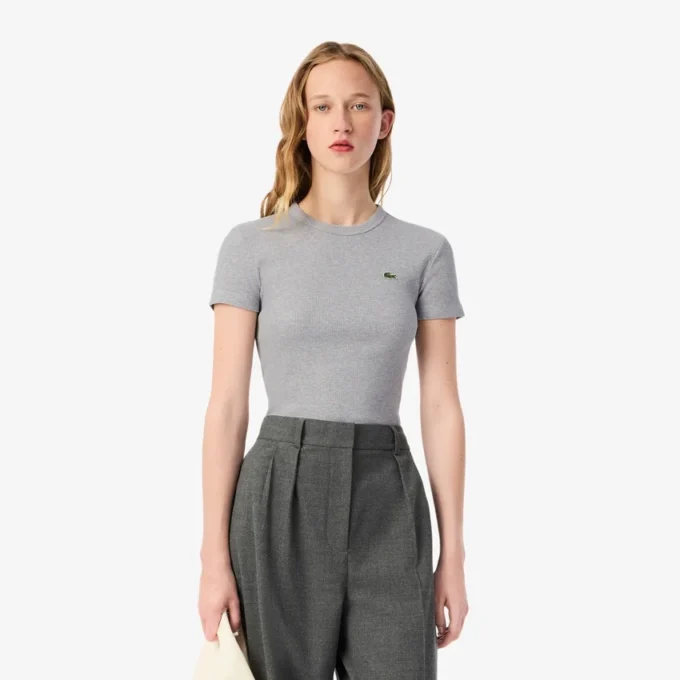 Camiseta de algodón acanalado de corte ajustado para mujer