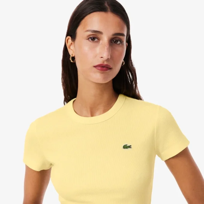 Camiseta de algodón acanalado de corte ajustado para mujer