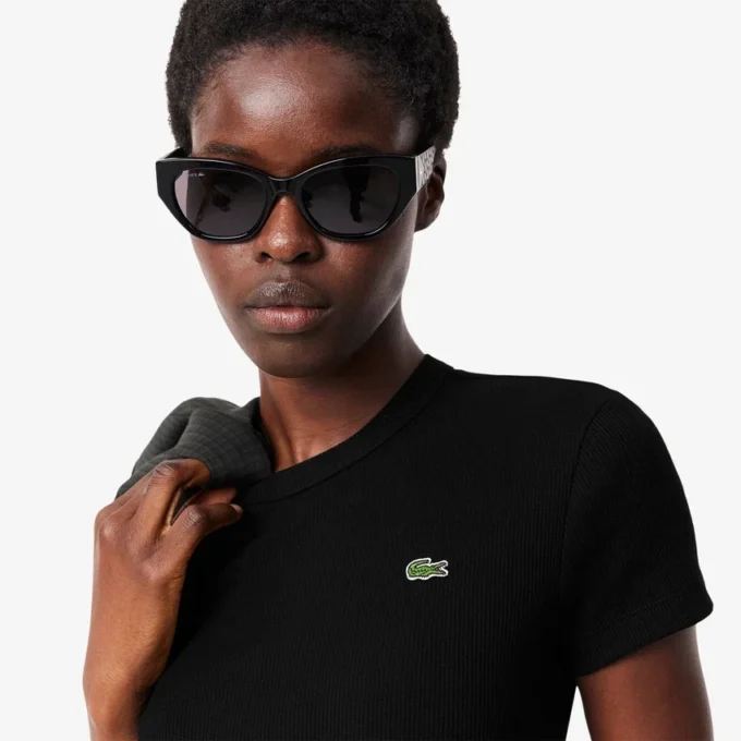 Camiseta de algodón acanalado de corte ajustado para mujer