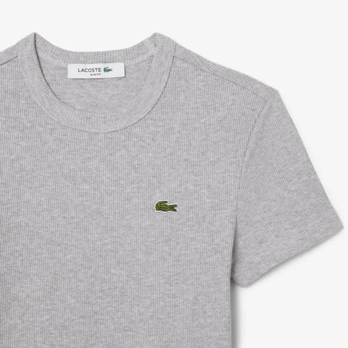 Camiseta de algodón acanalado de corte ajustado para mujer