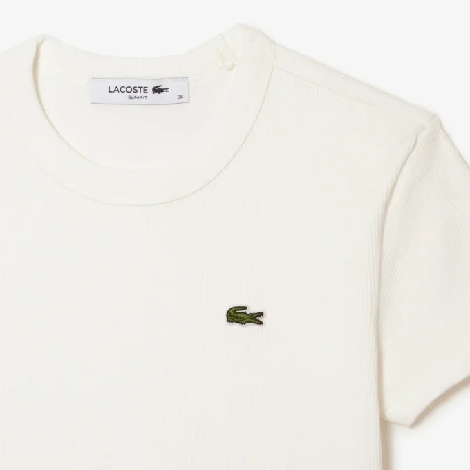 Camiseta de algodón acanalado de corte ajustado para mujer