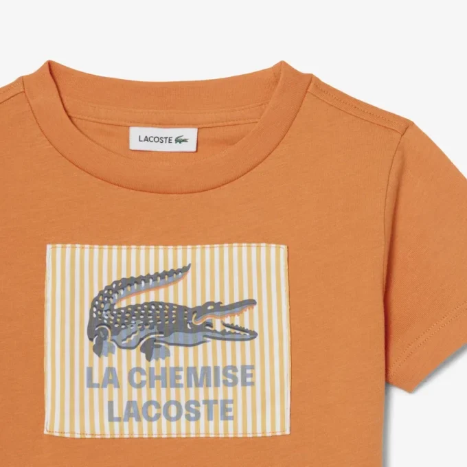 Camiseta de algodón con detalle de insignia