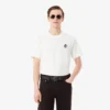 Camiseta de corte clásico con detalle de insignia grande