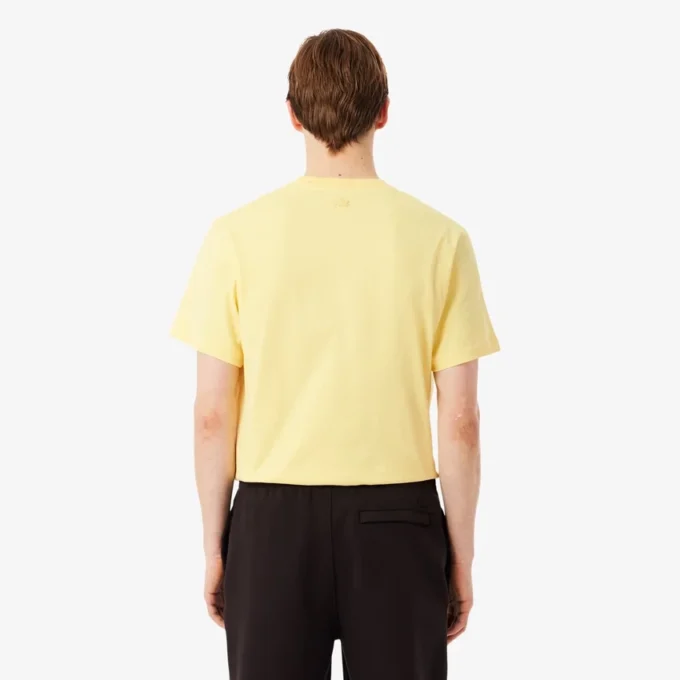 Camiseta de corte clásico con detalle de insignia grande