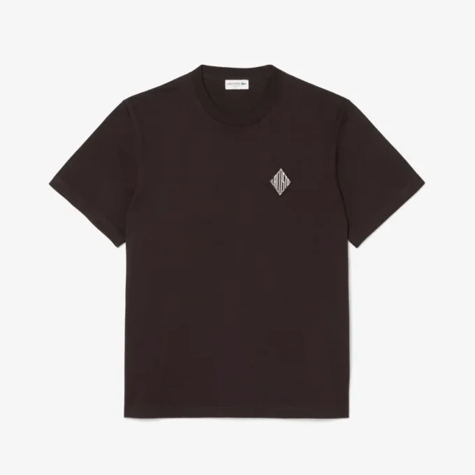 Camiseta de corte clásico con detalle de insignia grande