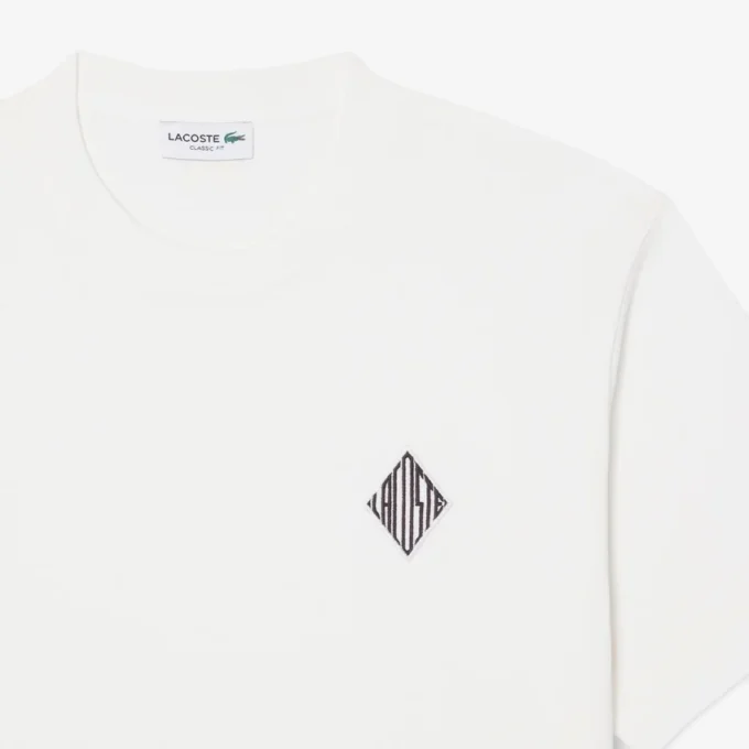 Camiseta de corte clásico con detalle de insignia grande