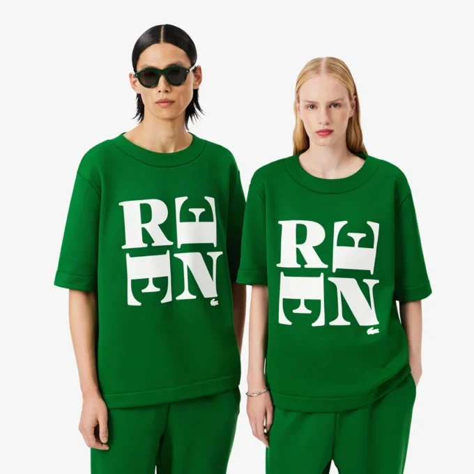 Camiseta gráfica de satén Runway