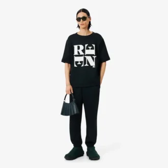 Camiseta gráfica de satén Runway