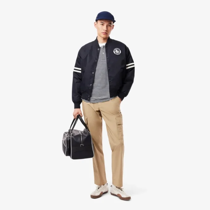 Chaqueta bomber repelente al agua con insignia bordada para hombre