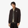 Chaqueta bomber retro con insignia y repelente al agua