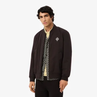 Chaqueta bomber retro con insignia y repelente al agua