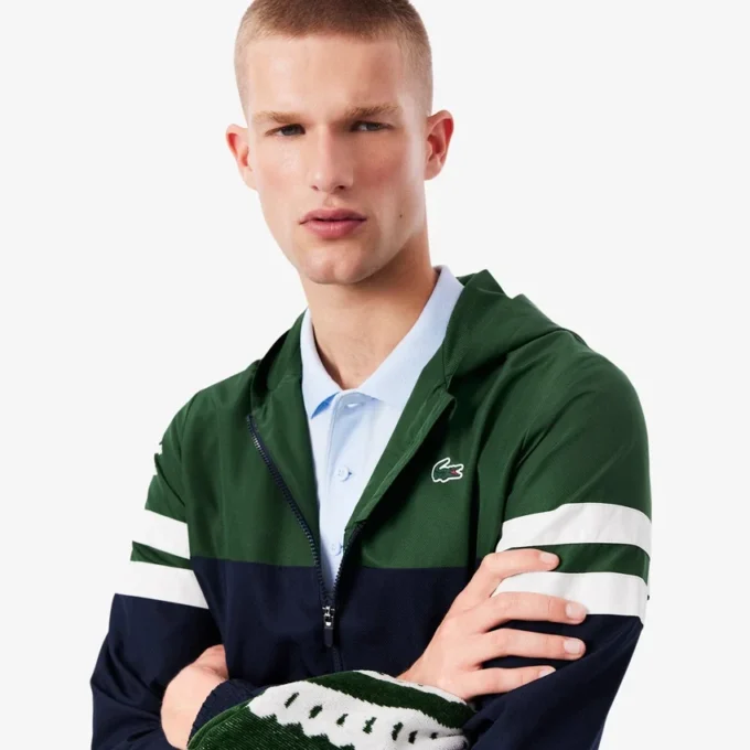 Chaqueta con capucha repelente al agua de Tenis para hombre
