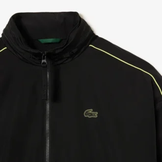 Chaqueta con cremallera resistente al agua y detalles en contraste para hombre