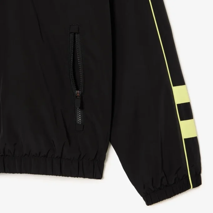 Chaqueta con cremallera resistente al agua y detalles en contraste para hombre