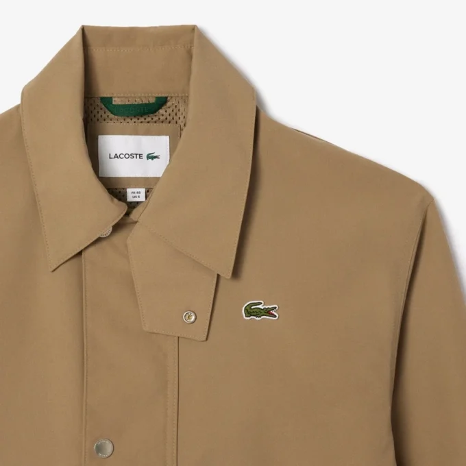 Chaqueta ligera repelente al agua para hombre