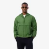 Chaqueta ligera repelente al agua y plegable