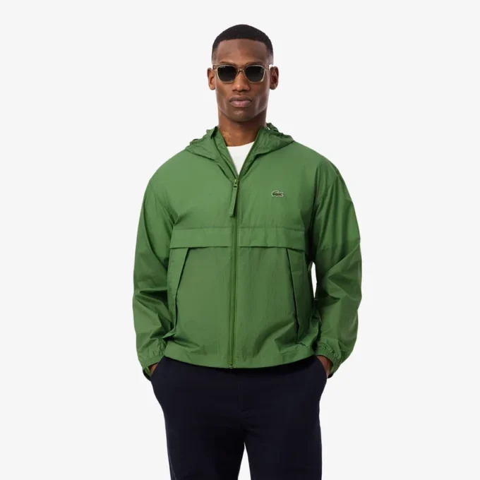 Chaqueta ligera repelente al agua y plegable