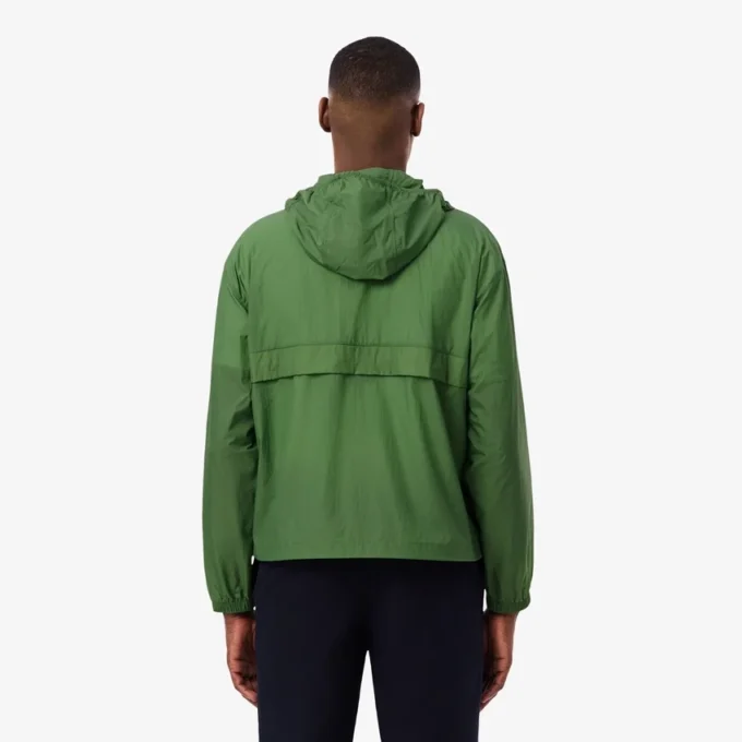 Chaqueta ligera repelente al agua y plegable