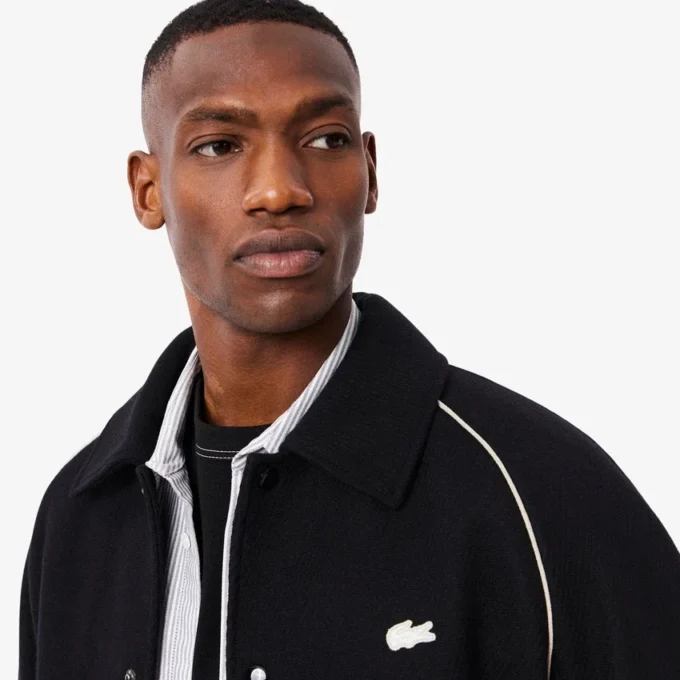 Chaqueta universitaria de lana con detalle de insignia para hombre