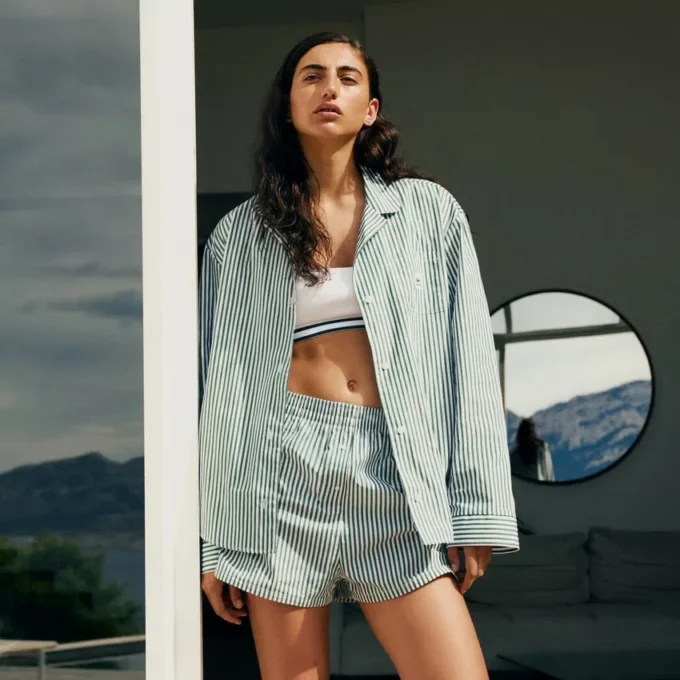 Conjunto de pijama oversize de popelín a rayas