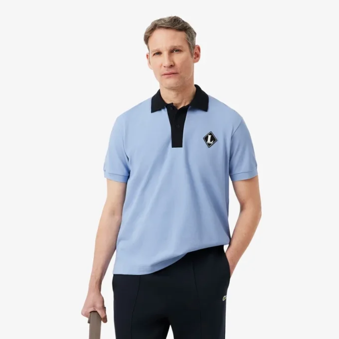 Fabricado en Francia. Polo clásico con insignia