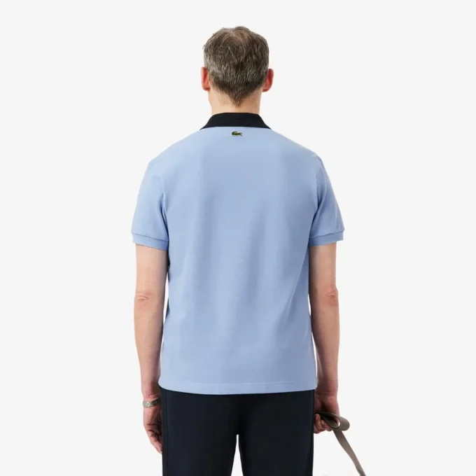 Fabricado en Francia. Polo clásico con insignia