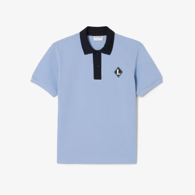 Fabricado en Francia. Polo clásico con insignia