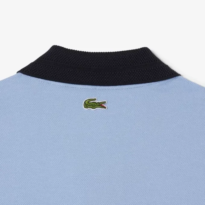 Fabricado en Francia. Polo clásico con insignia