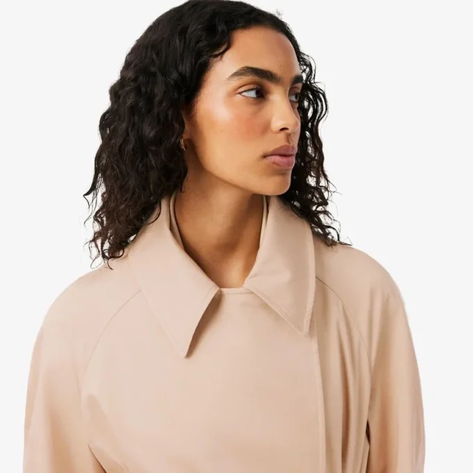 Gabardina oversize repelente al agua